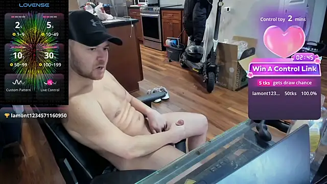 Snapshot of aaron_s_x chatting on February 22, 10:00 pm aaron s x online show from February 22, 10:00 pm