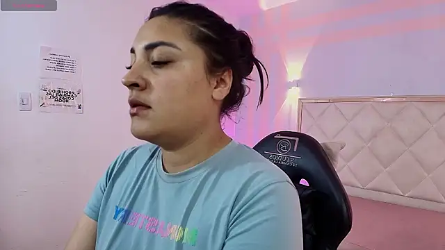 Brendda tay online show from February 20, 3:03 am