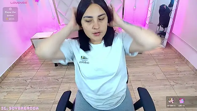 Brendda tay online show from September 15, 3:18 am