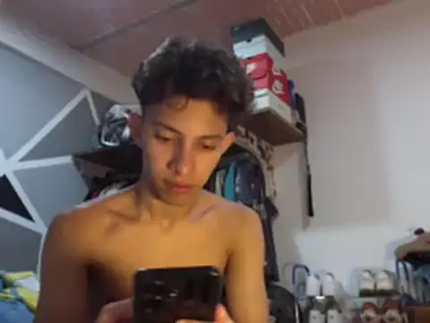 ferchitibellako online show from December 29, 3:54 am