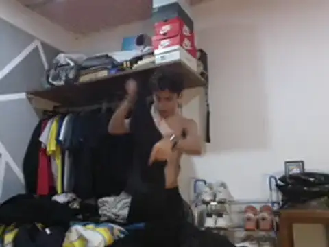 ferchitibellako online show from December 15, 8:25 pm