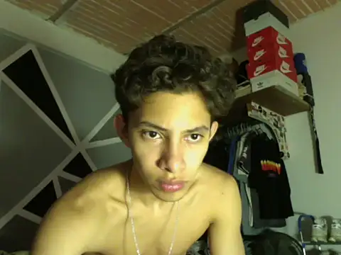 ferchitibellako online show from November 20, 4:02 am