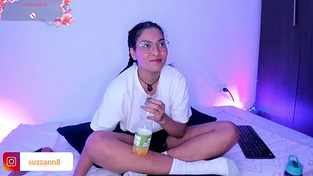 AnneteLynch online show from March 20, 10:44 pm