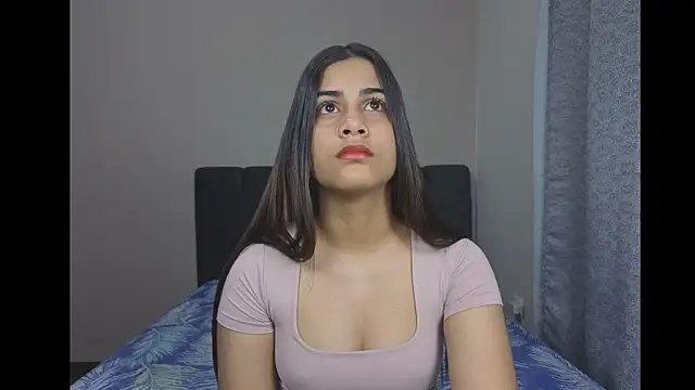 MiaOrtizCam online show from February 5, 12:01 pm