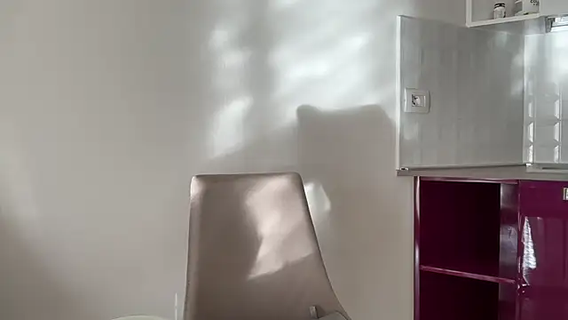 valeriaxxx1 online show from December 13, 9:24 am