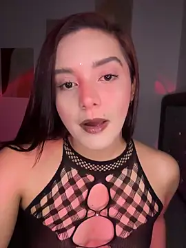 Snapshot of Melanyprada chatting on June 17, 4:56 am Melanyprada online show from June 17, 4:56 am