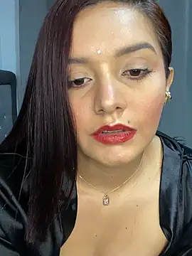 Snapshot of Melanyprada chatting on February 3, 6:40 am Melanyprada online show from February 3, 6:40 am