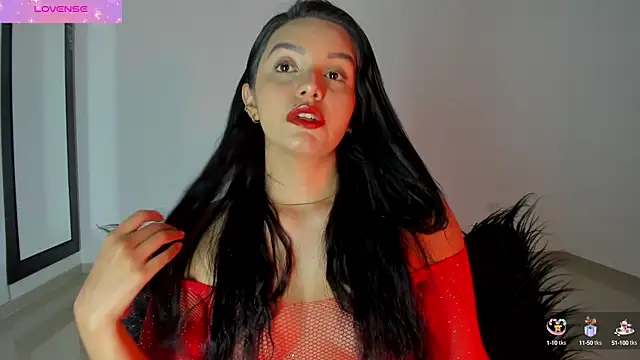 Snapshot of Melanyprada chatting on March 22, 1:43 am Melanyprada online show from March 22, 1:43 am