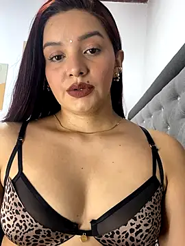 Snapshot of Melanyprada chatting on November 23, 6:12 am Melanyprada online show from November 23, 6:12 am