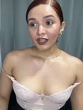 Snapshot of Melanyprada chatting on February 18, 4:54 am Melanyprada online show from February 18, 4:54 am