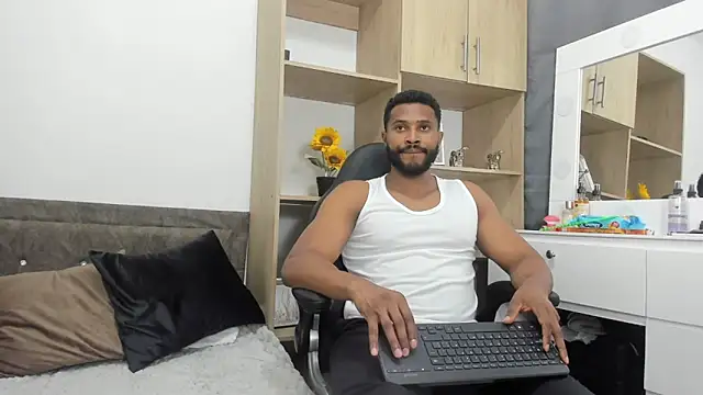 karsonmorris online show from October 18, 10:12 pm
