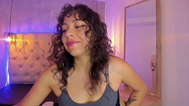 Snapshot of tammy_cute01 chatting on February 17, 7:12 pm tammy cute01 online show from February 17, 7:12 pm