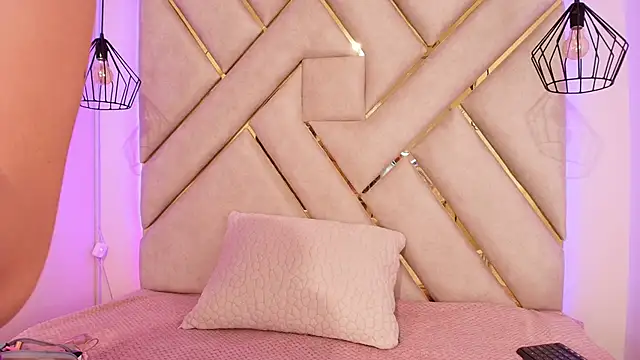 Snapshot of tammy_cute01 chatting on September 28, 3:13 am tammy cute01 online show from September 28, 3:13 am