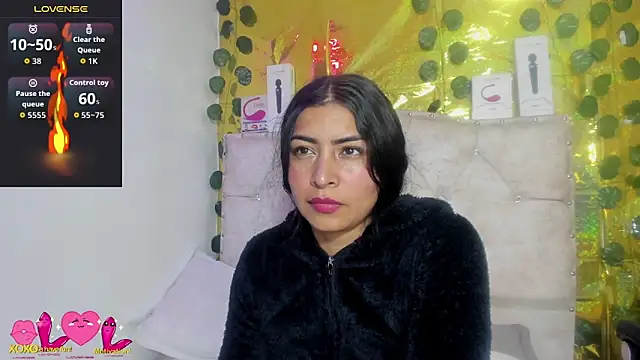 Snapshot of cristalconnorr chatting on May 11, 3:07 pm cristalconnorr online show from May 11, 3:07 pm
