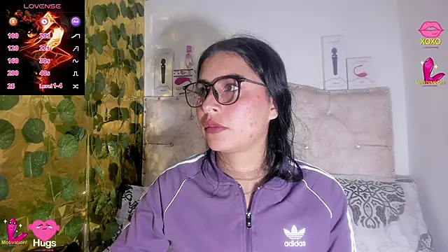 Snapshot of cristalconnorr chatting on October 3, 10:33 pm cristalconnorr online show from October 3, 10:33 pm