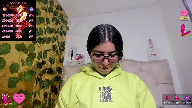 Snapshot of cristalconnorr chatting on October 1, 4:22 pm cristalconnorr online show from October 1, 4:22 pm