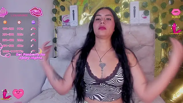 Snapshot of cristalconnorr chatting on April 21, 3:07 pm cristalconnorr online show from April 21, 3:07 pm