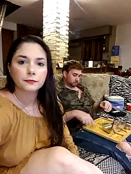 Snapshot of CoelhinhaGostosa chatting on February 15, 4:36 am CoelhinhaGostosa online show from February 15, 4:36 am