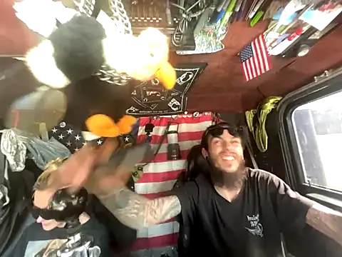 Snapshot of XMeF10 chatting on January 8, 4:57 pm XMeF10 online show from January 8, 4:57 pm