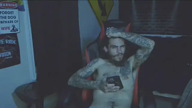 Snapshot of XMeF10 chatting on March 2, 6:59 am XMeF10 online show from March 2, 6:59 am