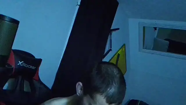 Snapshot of XMeF10 chatting on February 22, 11:57 pm XMeF10 online show from February 22, 11:57 pm