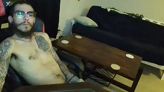 Snapshot of XMeF10 chatting on February 25, 6:36 am XMeF10 online show from February 25, 6:36 am