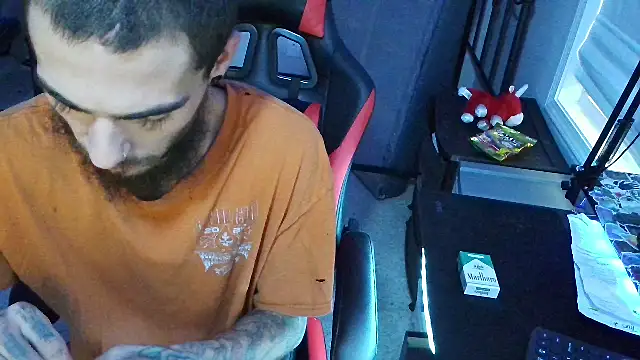 Snapshot of XMeF10 chatting on February 13, 10:00 pm XMeF10 online show from February 13, 10:00 pm