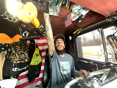 Snapshot of XMeF10 chatting on January 5, 5:27 pm XMeF10 online show from January 5, 5:27 pm