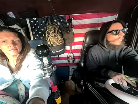 Snapshot of XMeF10 chatting on October 22, 12:04 pm XMeF10 online show from October 22, 12:04 pm