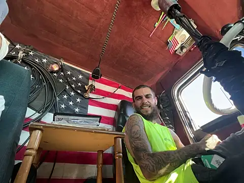 Snapshot of XMeF10 chatting on September 18, 8:01 pm XMeF10 online show from September 18, 8:01 pm