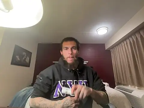 Snapshot of XMeF10 chatting on December 22, 1:17 am XMeF10 online show from December 22, 1:17 am