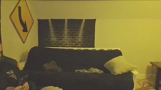 Snapshot of XMeF10 chatting on March 2, 12:53 am XMeF10 online show from March 2, 12:53 am