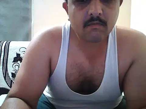 Snapshot of Akhil3290 chatting on April 27, 3:32 pm Akhil3290 online show from April 27, 3:32 pm