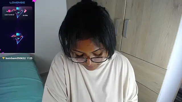 miajoseph  online show from March 21, 7:33 am