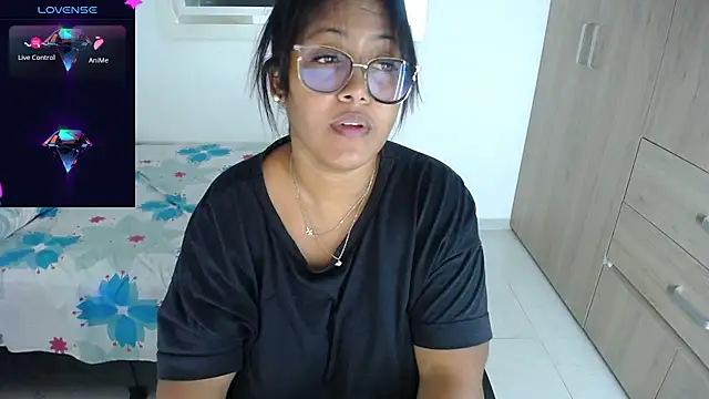 miajoseph  online show from February 20, 5:12 am
