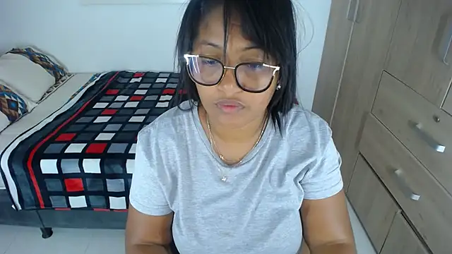 miajoseph  online show from January 19, 4:22 am