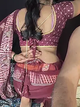 Shivani Mumbai85 online show from April 10, 5:42 pm