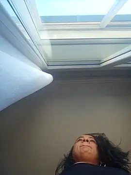 paulinaDiaz1 online show from March 25, 2:05 pm