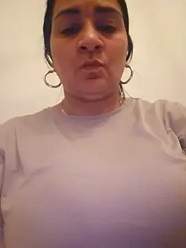 paulinaDiaz1 online show from May 24, 8:09 pm