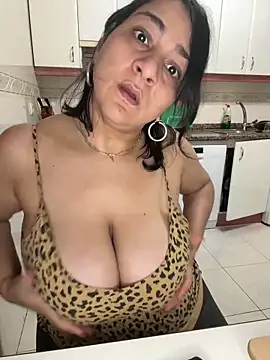 paulinaDiaz1 online show from March 13, 8:43 pm