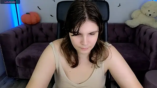 Ruyjin Choi online show from October 29, 3:33 pm