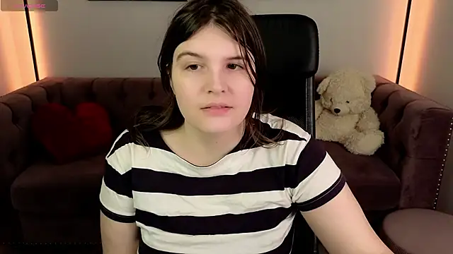 Ruyjin Choi online show from February 8, 10:57 am