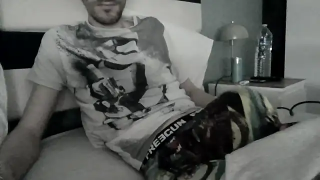 passif520 online show from March 22, 3:46 pm