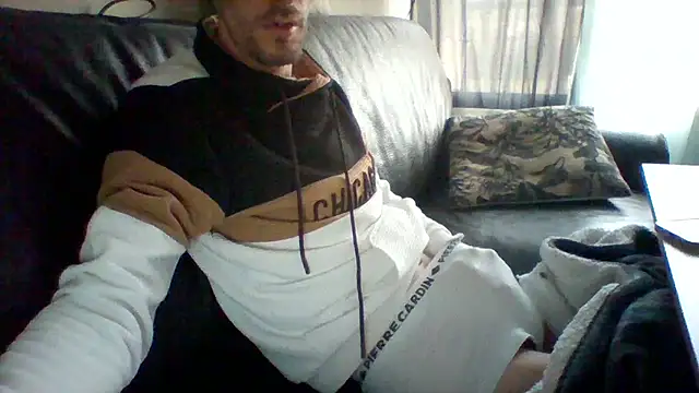 passif520 online show from March 9, 9:02 am