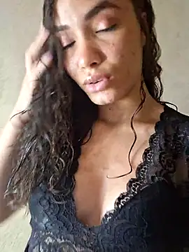 Snapshot of HelenHoltz chatting on October 20, 3:56 pm HelenHoltz online show from October 20, 3:56 pm