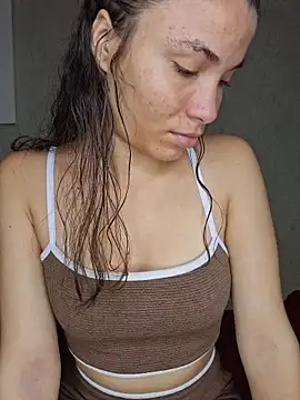 Snapshot of HelenHoltz chatting on November 13, 12:31 pm HelenHoltz online show from November 13, 12:31 pm