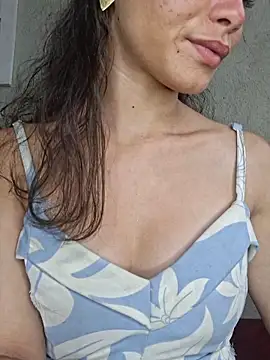 Snapshot of HelenHoltz chatting on November 11, 2:12 pm HelenHoltz online show from November 11, 2:12 pm