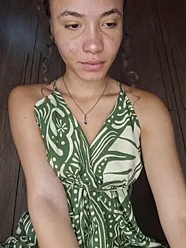 HelenHoltz online show from December 15, 1:06 pm