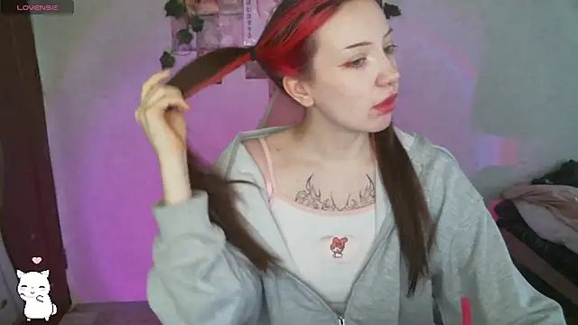 Snapshot of SweetieMollyy chatting on February 28, 7:48 am SweetieMollyy online show from February 28, 7:48 am