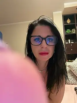 Snapshot of MichelleCara chatting on October 14, 7:53 am MichelleCara online show from October 14, 7:53 am